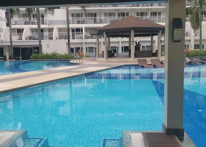 Shell Residences Family 2 3* Manila